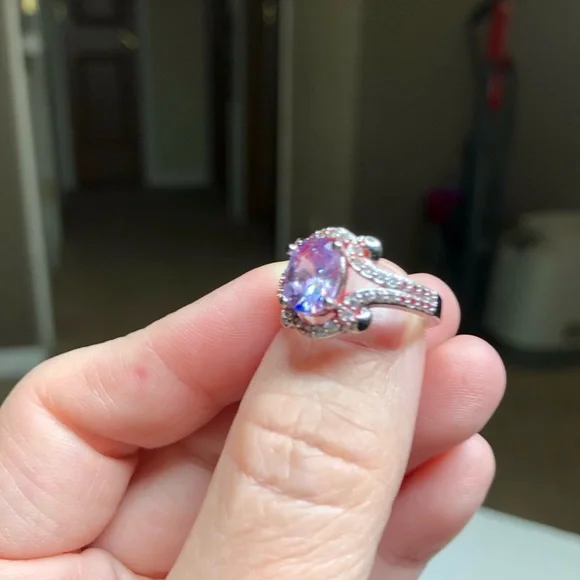 NWT Sterling Silver December Amethyst Like Birthstone Jeweled Ring Size 6 - Picture 3 of 9